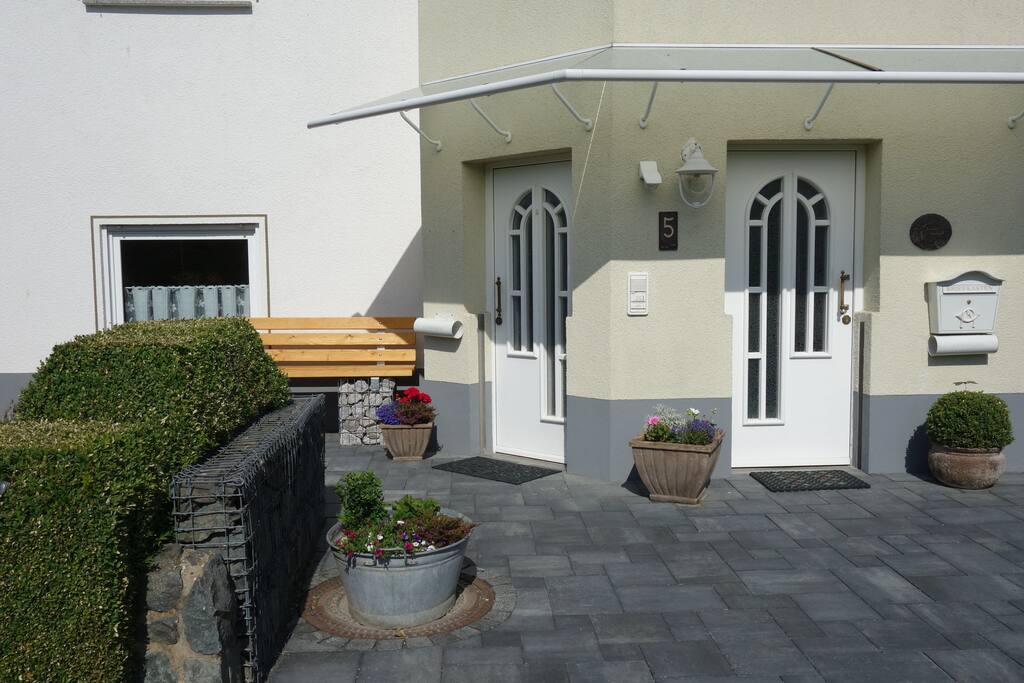 Entrance / Reception