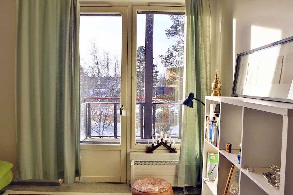 living room, balcony and quiet neighborhood