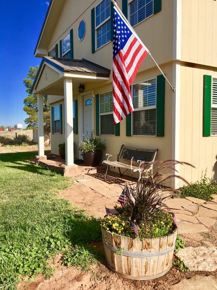 Zion Park/Grand Canyon Retreat Farm stays for Rent in Cane Beds