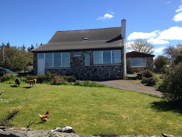Room 4 - double - Ceol na Mara Guesthouse