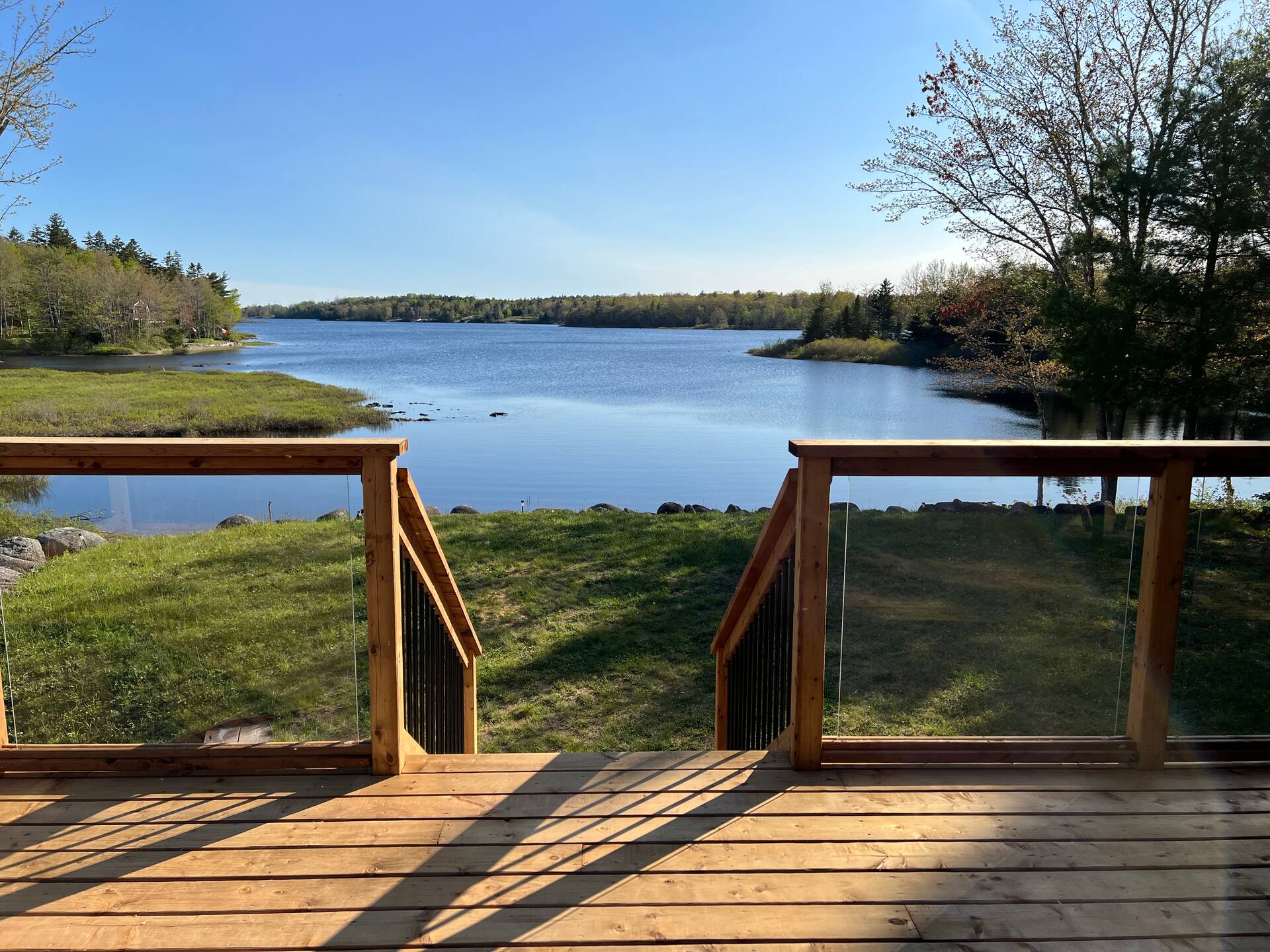 Lakefront huisje op een Wallaback-meer