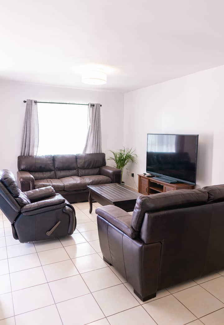 Family 3br Home | A/c | Pool | 5 Min Beach - Ensenada