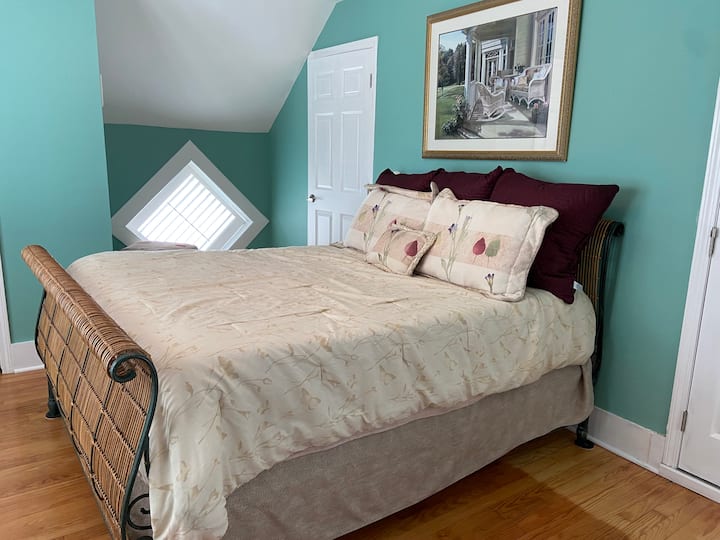 Spálňa s diamantovými oknami 