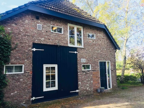 Spacious studio in an attractive farmhouse