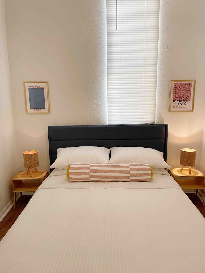 Dhoma e tretë e gjumit- Krevat dopio "queen" 