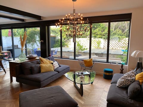 Designer house in the center of Narbonne with pool