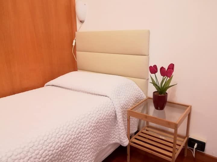 slaapkamer A (2 eenpersoonsbedden)