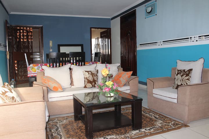 Apt31 Un Coquet Trois Pieces Palmeraies Abidjan Condominiums For Rent In Abidjan Lagunes District Ivory Coast