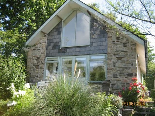Airbnb Hole S Hole Holiday Rentals Places To Stay England