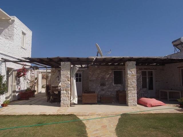 Villa Naoussa, priv. pool gallery image 4