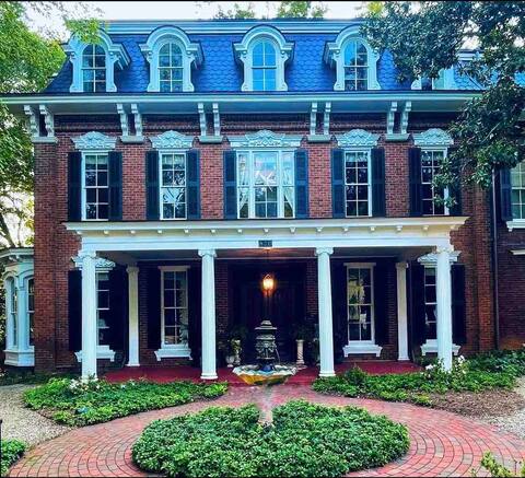 Stunning, Historic Mansion in Charming Old Salem