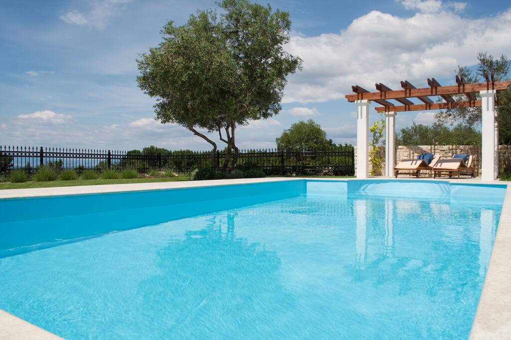 Relaxing water
