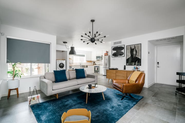 Mid Century Modern Condo in Energy Corridor
