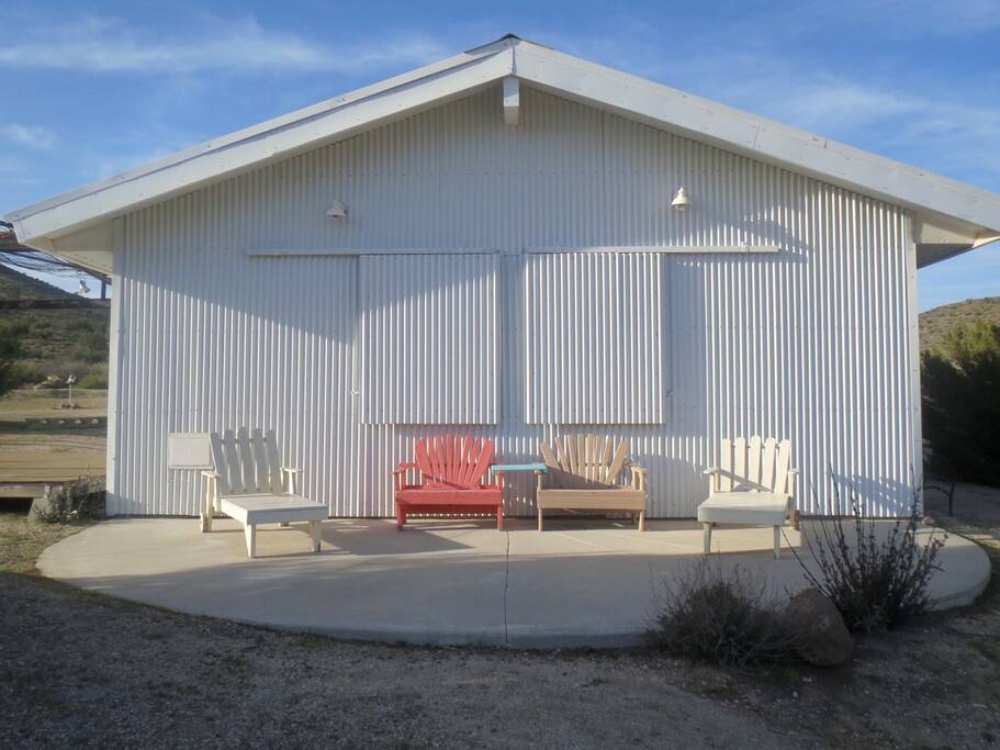 Front porch for Star Gazing, relaxation or yoga.