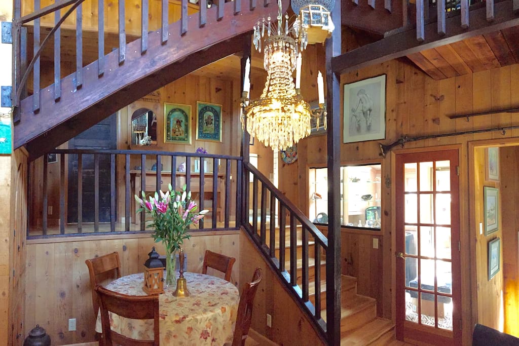 Dining room and kitchen on second level, your bedrooms and restroom on the third level.