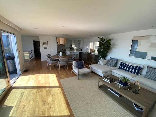 Panoramic View~Modern~Walkable~WORLD CUP READY gallery image 2