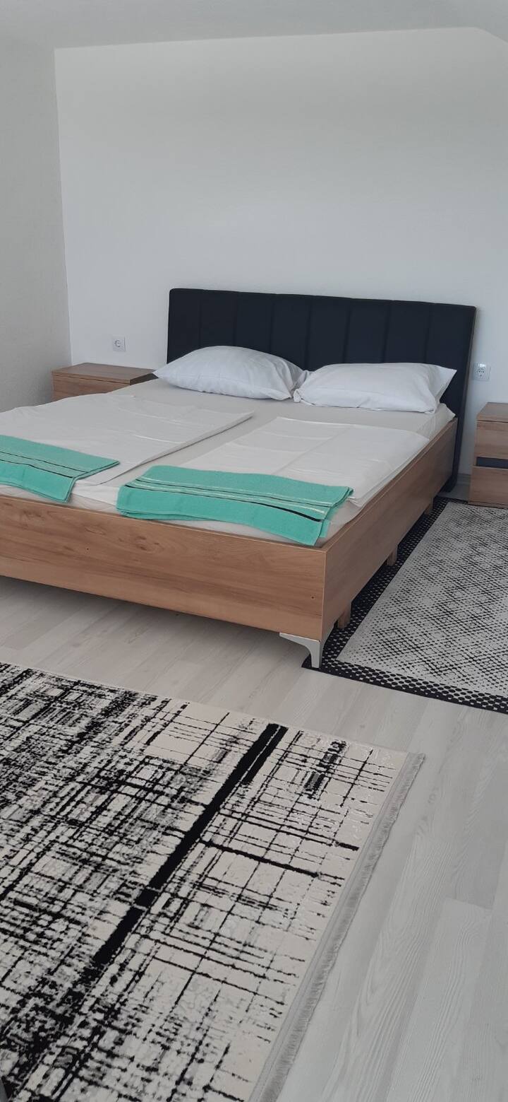 Spavaća soba 1