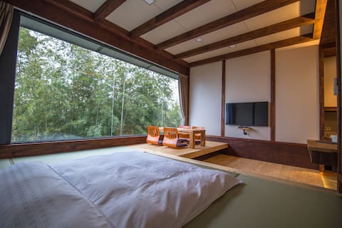 Gyeongshanju Mountain View Four Bedroom