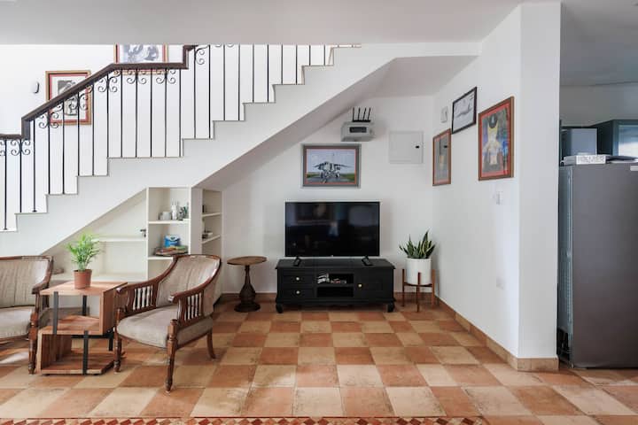 Living room image 2