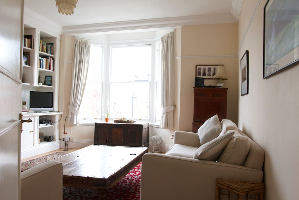 Sitting room looking towards the front of the apartment