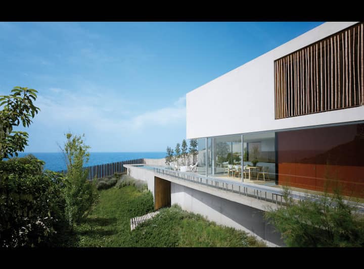 VILLA RIVERA