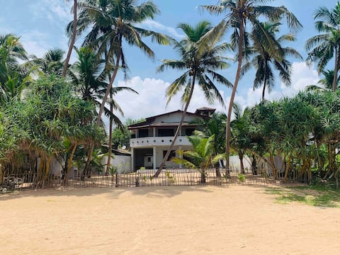Duma Beach House Beach View & Private pool