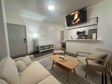 2 KING Beds + Parking, & GREAT VALUE - C1