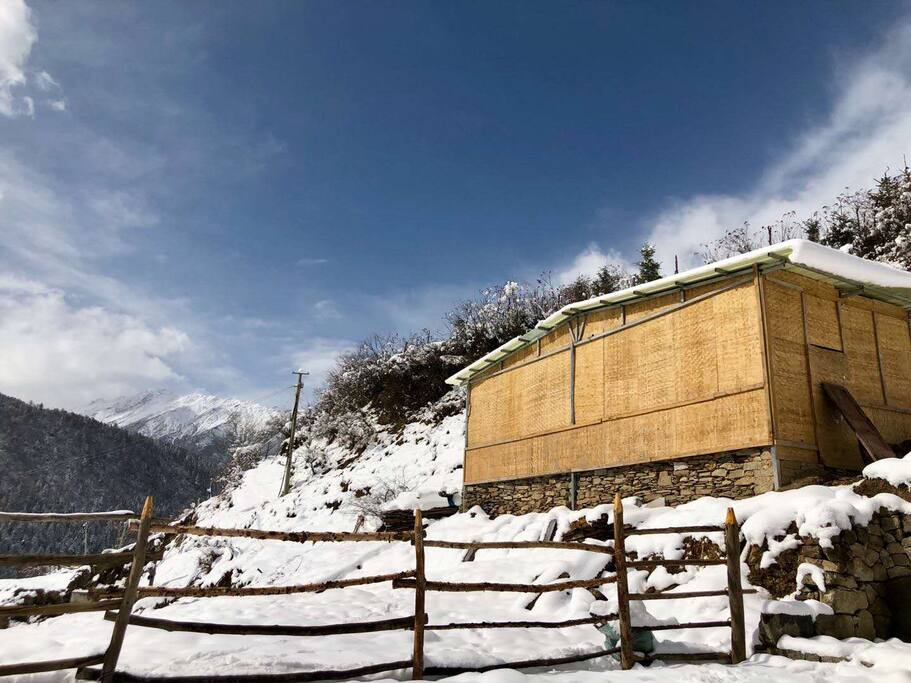 谷仓 .空山