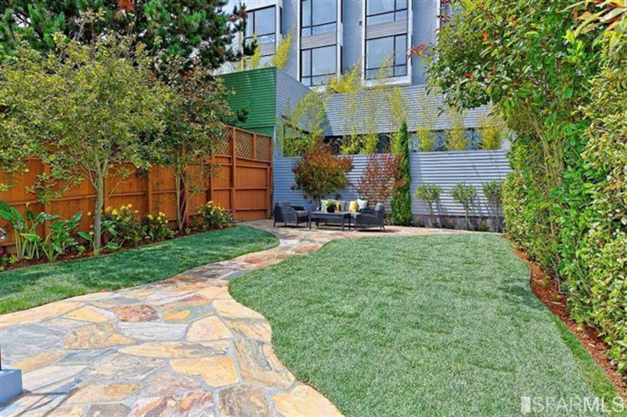 Home in San Francisco · ★4.82 · 3 bedrooms · 3 beds · 2.5 baths - Image 22