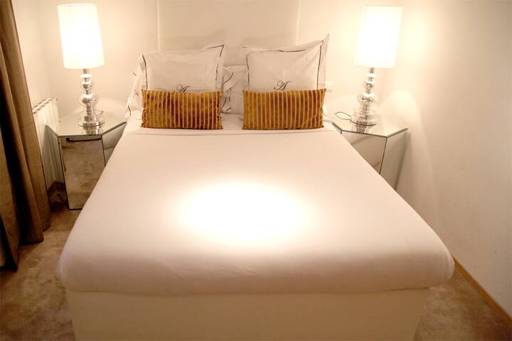 302 Gran Via – Malasaña gallery image 3