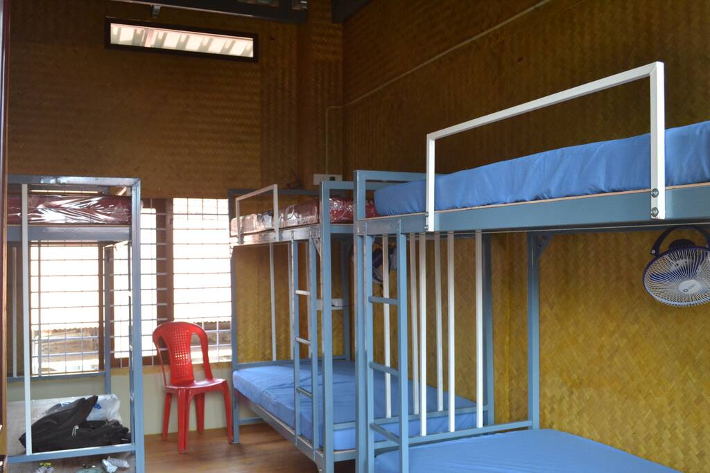 Single Beds in Doorm