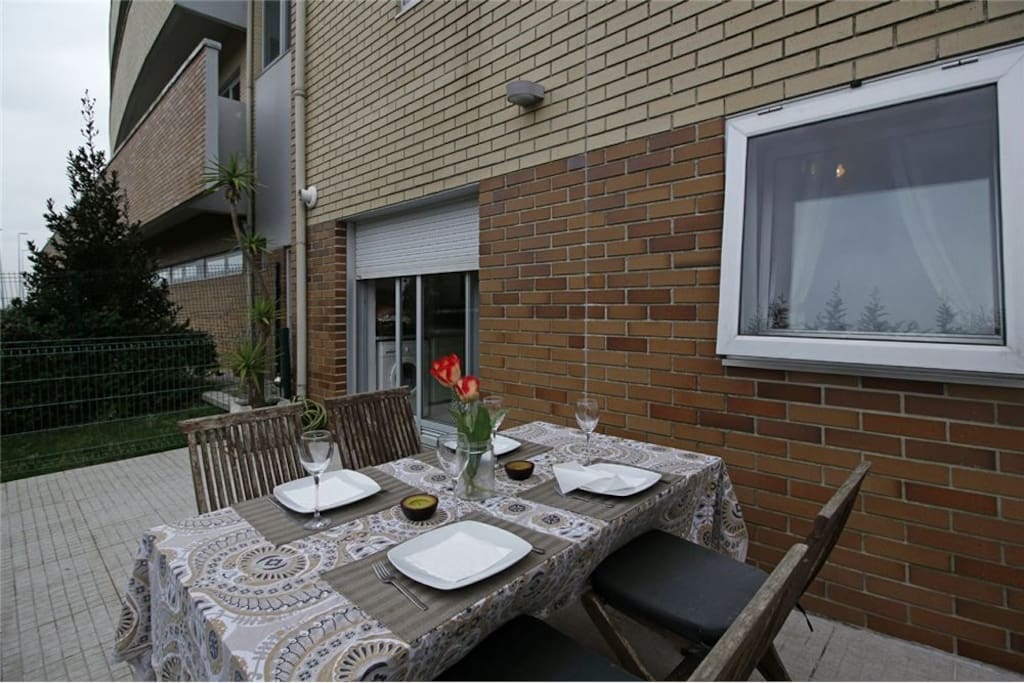 Première terrasse à l'arrière de l'appartement