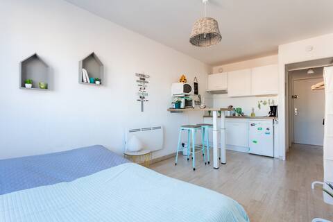 Joli studio les pieds dans l'eau !!