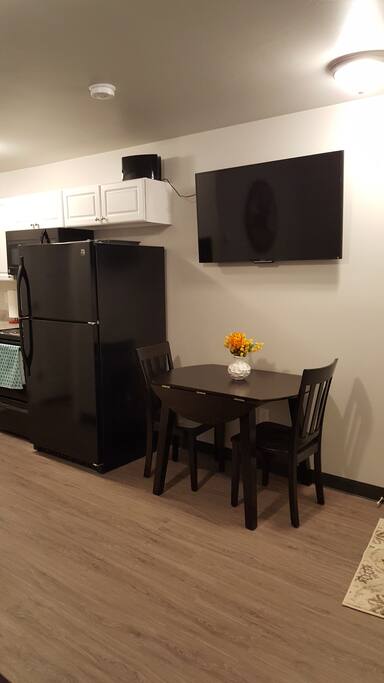 Dinning table and 48" smart tv