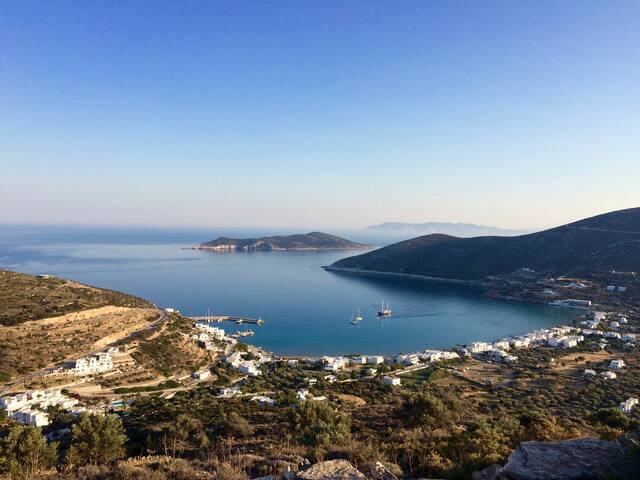 SIFNOS Beachhouse, Platis Gialos -Blue Island Yoga gallery image 3