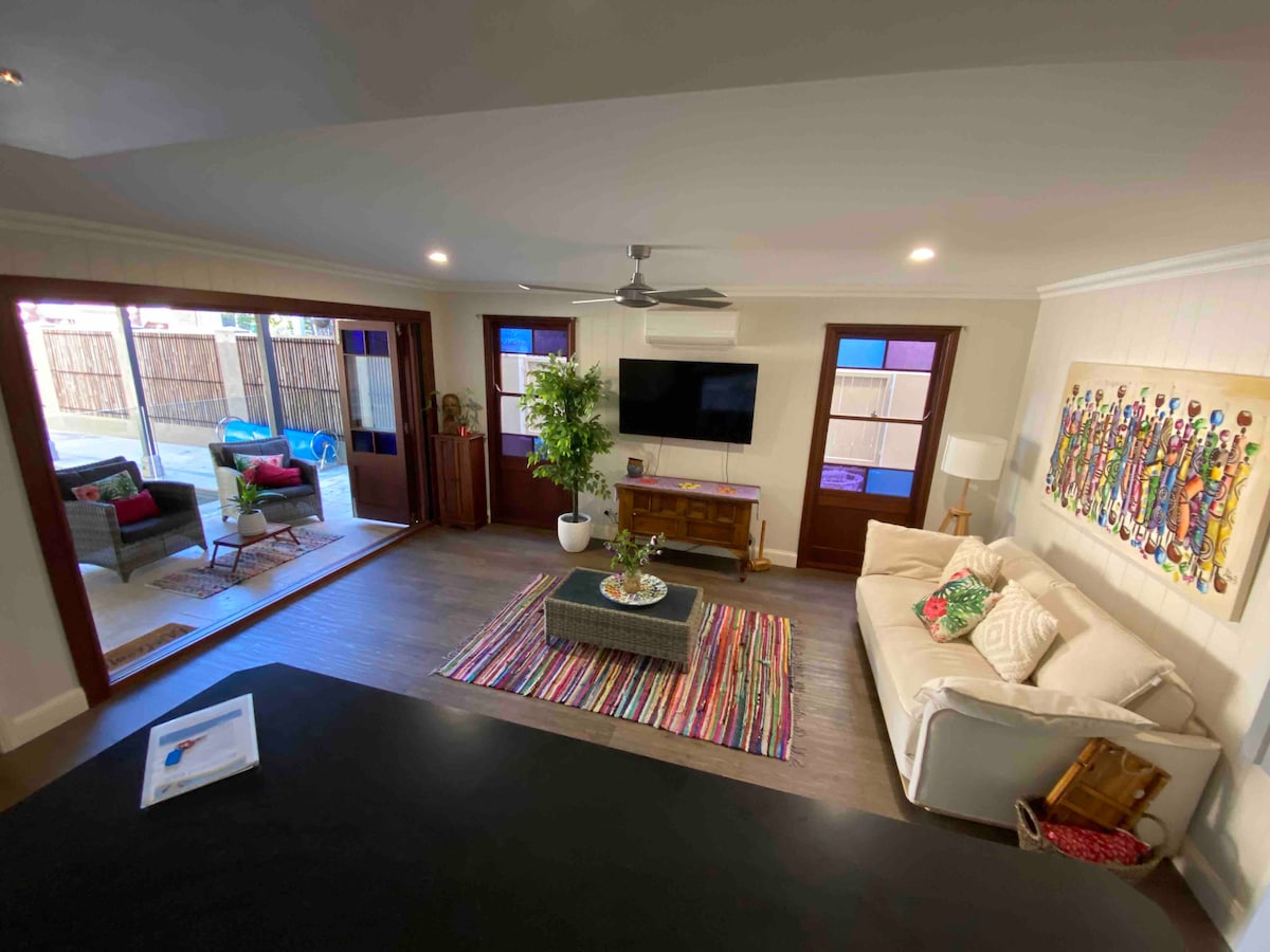 Popular Airbnb listing: Unique B&B in funky West End, Brisbane in West End