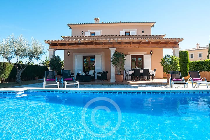 Chalet with pool close to the sea