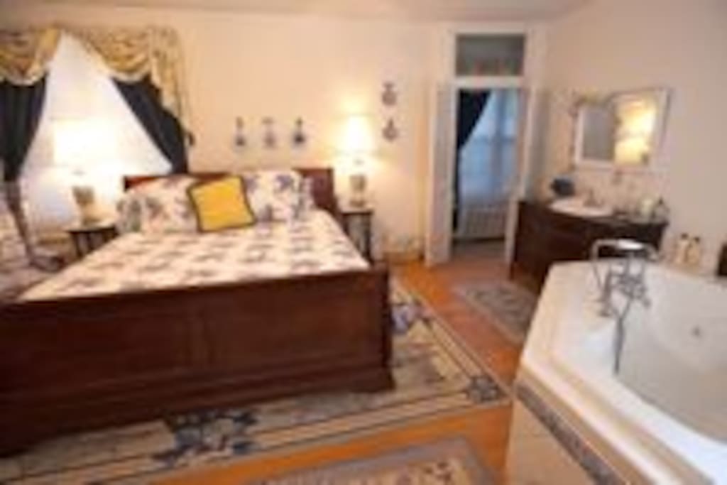 Comfortable King Bed