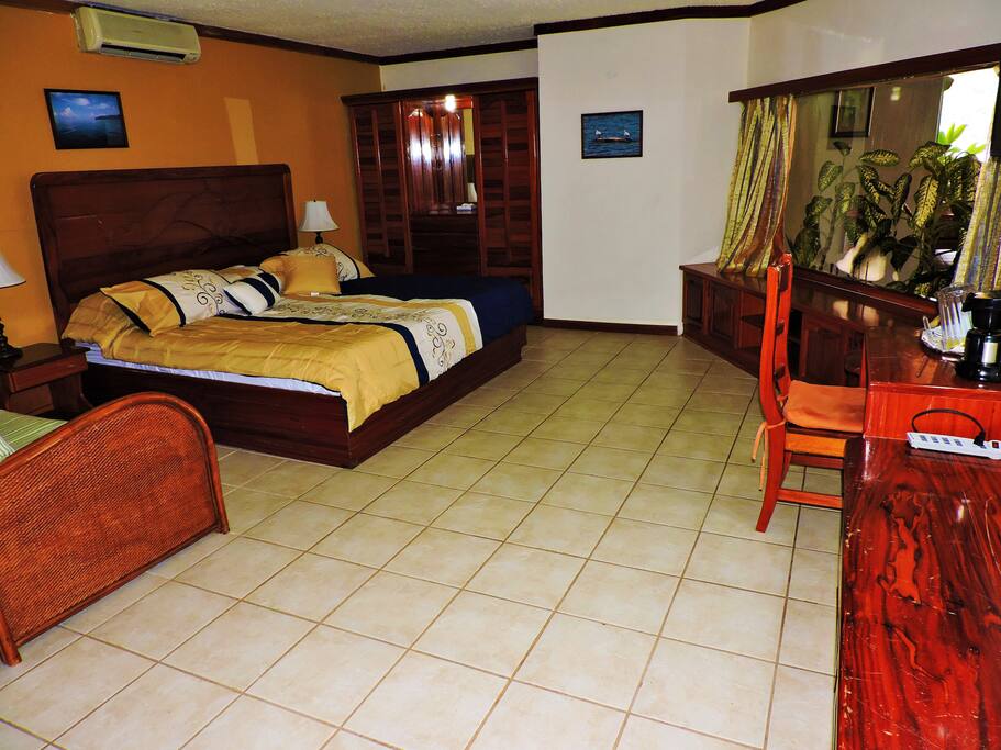Habitación con cama King