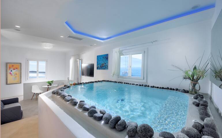 ELEGANT VILLA at the CENTER of MYKONOS TOWN gallery image 3