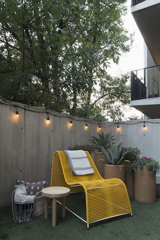 Design Townhouse. Roofgarden.24h security. gallery image 3