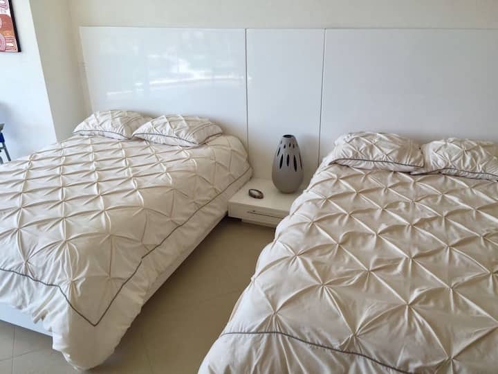 2 krevate të plotë