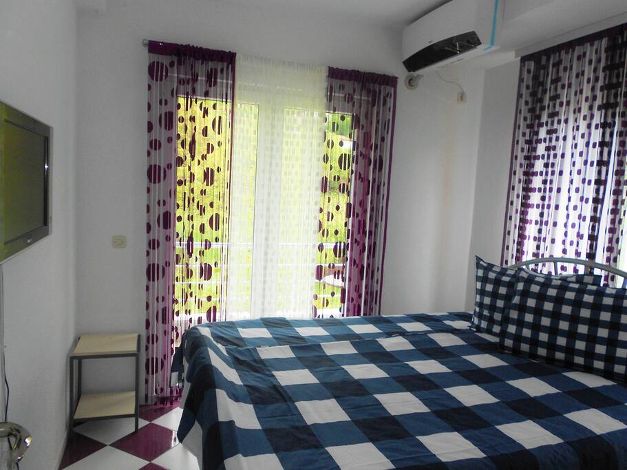 Two bed apartment with mountain view.