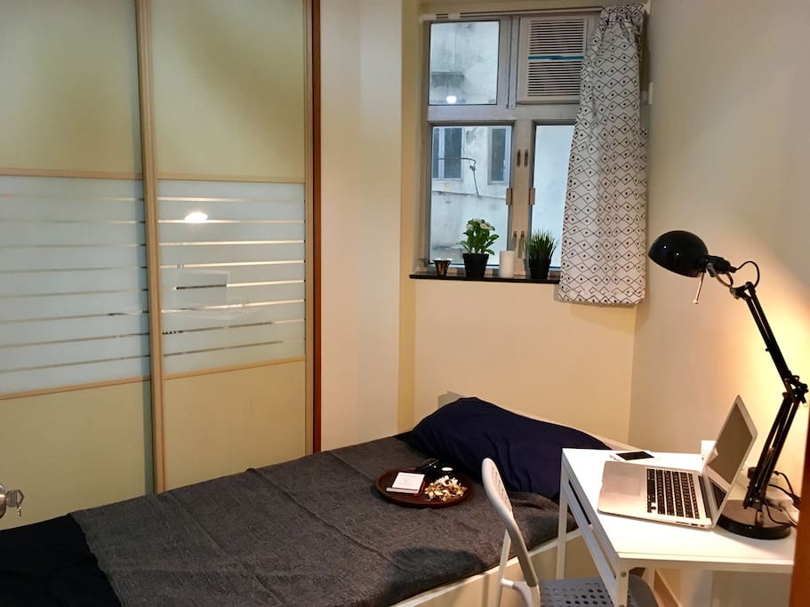 Private Bedroom (Bed 94x190cm, Closet, Desk, Chair)