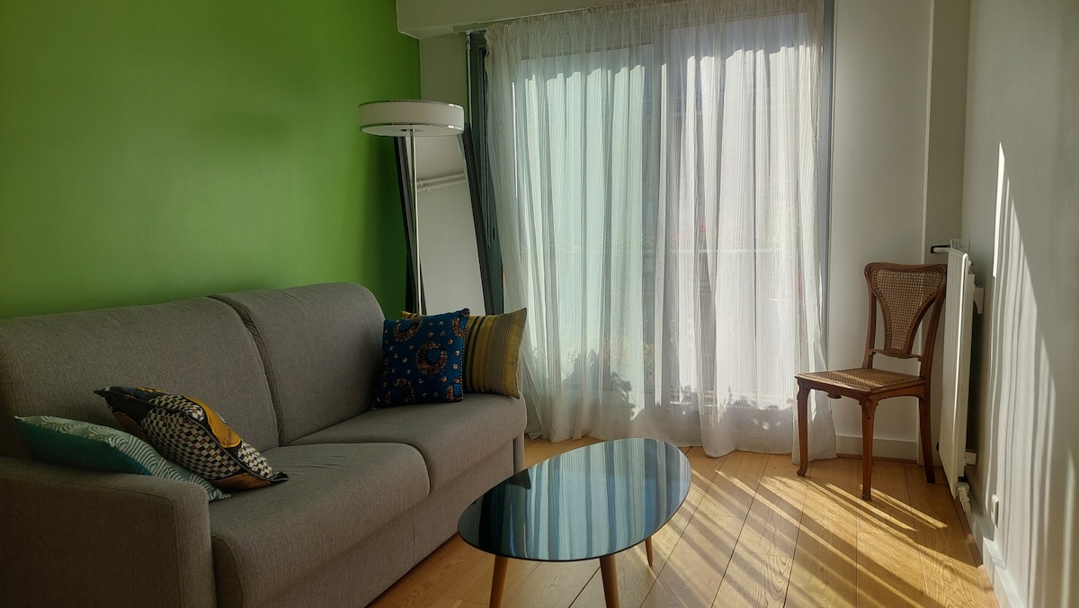 Chambre 2 avec canapé convertible récent/ห้องนอน 2 พร้อมโซฟาเปิดประทุนที่สะดวกสบาย