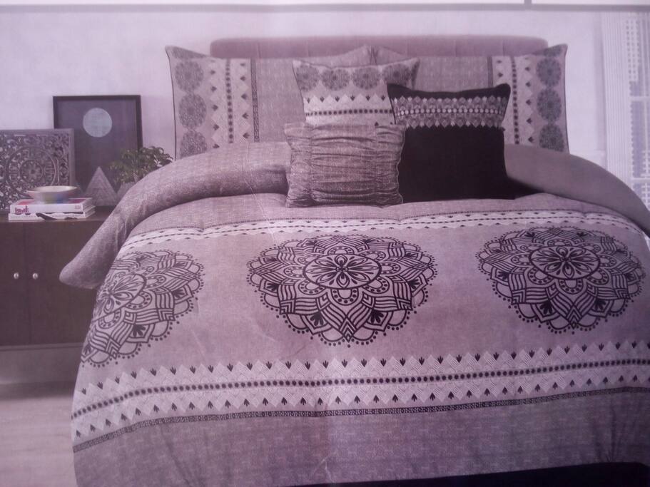 Mandala room, size full.
