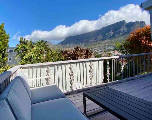 Large 4 bed house, no loadshedding, pool, A+views gallery image 4