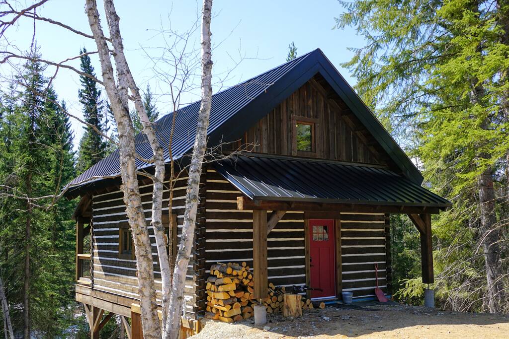 Bison Cabin Dovetail Log Mountain Life Getaway Cabins for Rent in