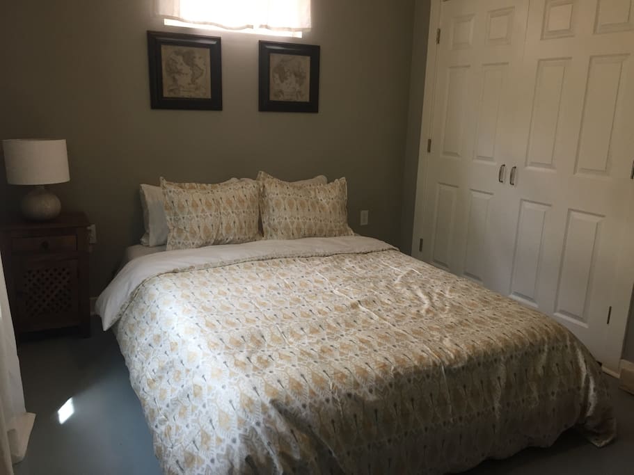 Bedroom with queen bed