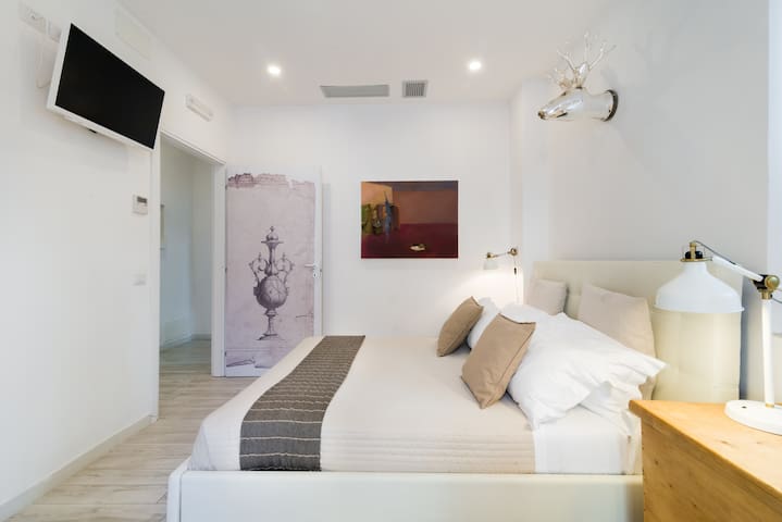 Exclusive apartment in Rome by Varental gallery image 5